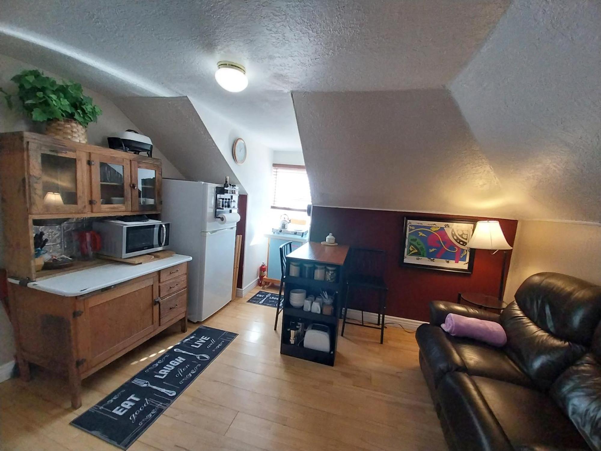 Cozy And Quiet Apartment On The Second Floor Escalante Exterior photo